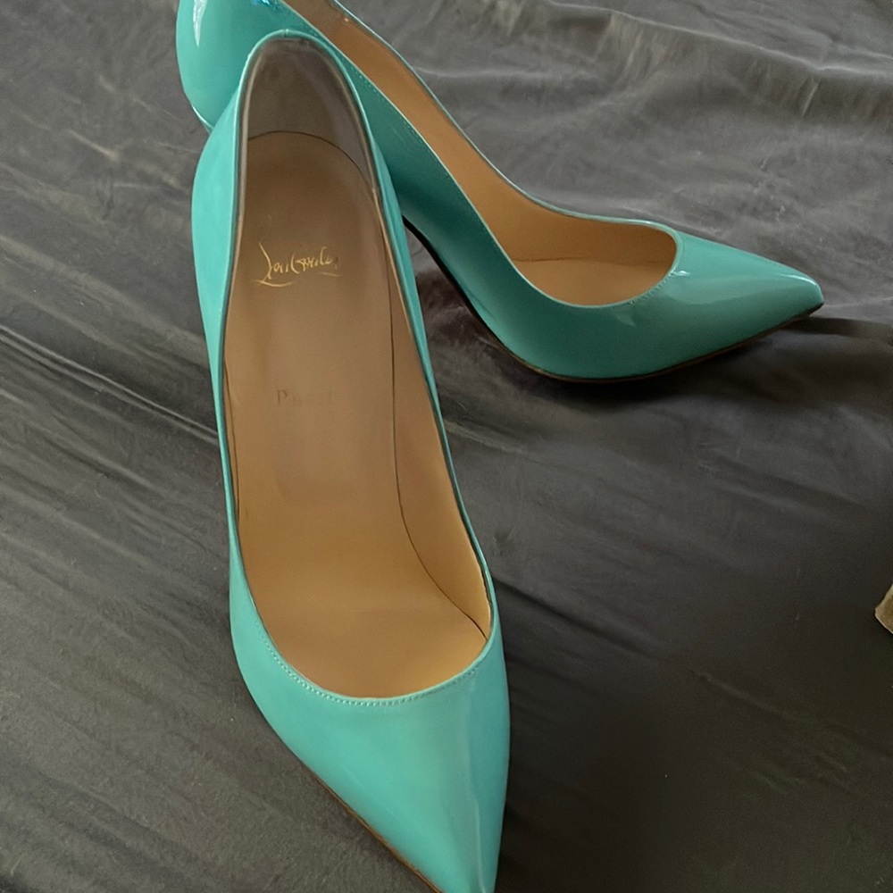 COPY - Louis Vuitton. pigalle follies 100